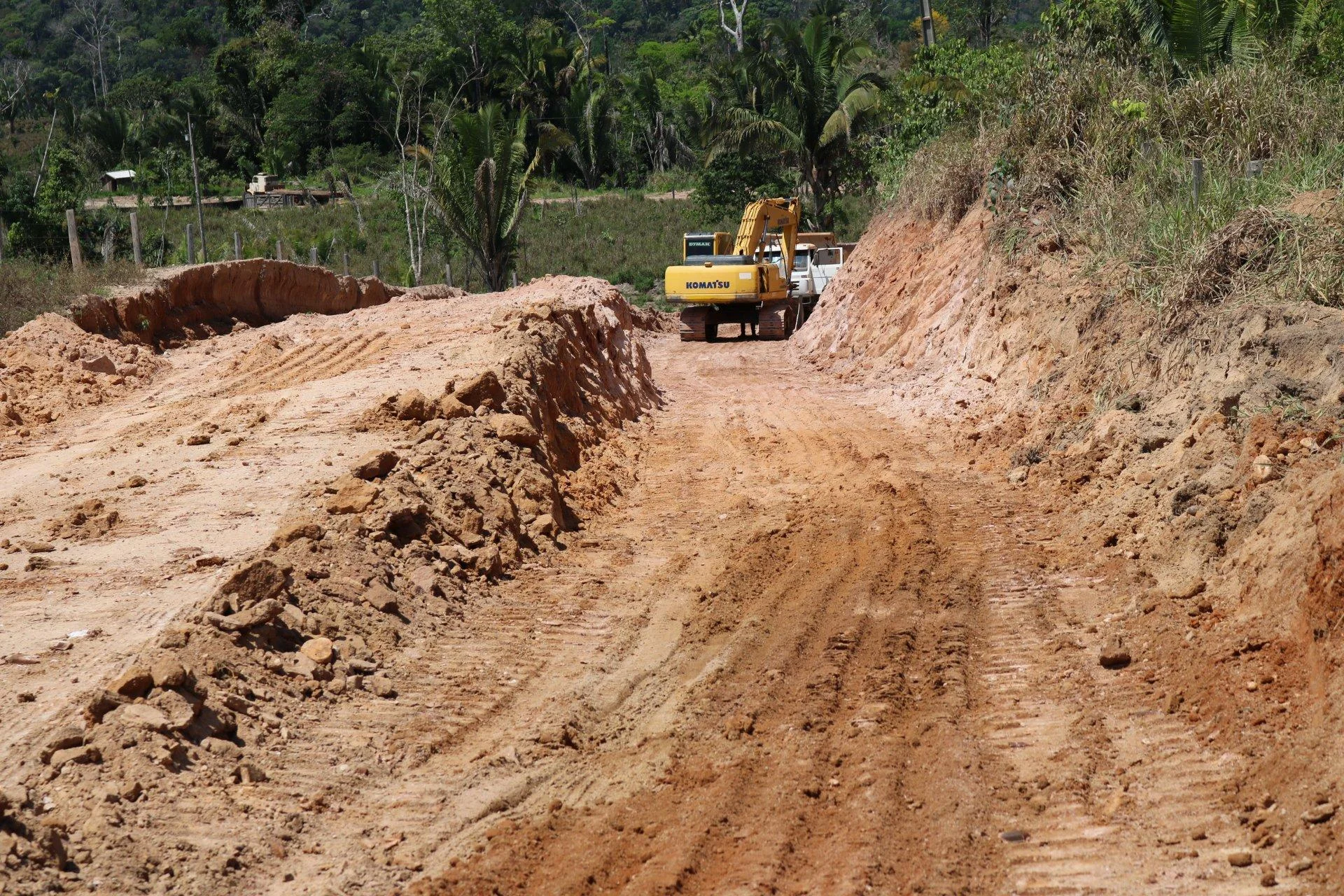 abertura de acessos para obras